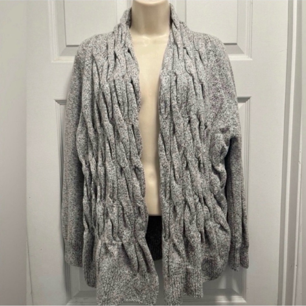 St. John Yellow Label Wool Blend
Knit Gray Metallic Cardigan-Quiet Luxury-L-EUC